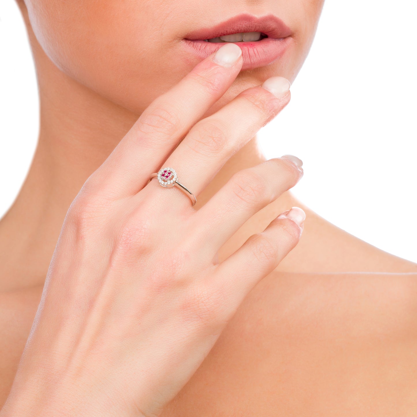 Anello Chic Rubini Rotondo